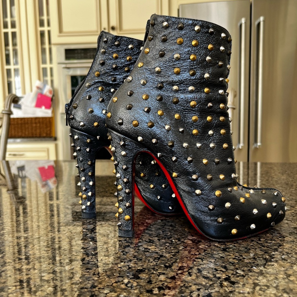 Christian Louboutin studded booties - Picture 4 of 9